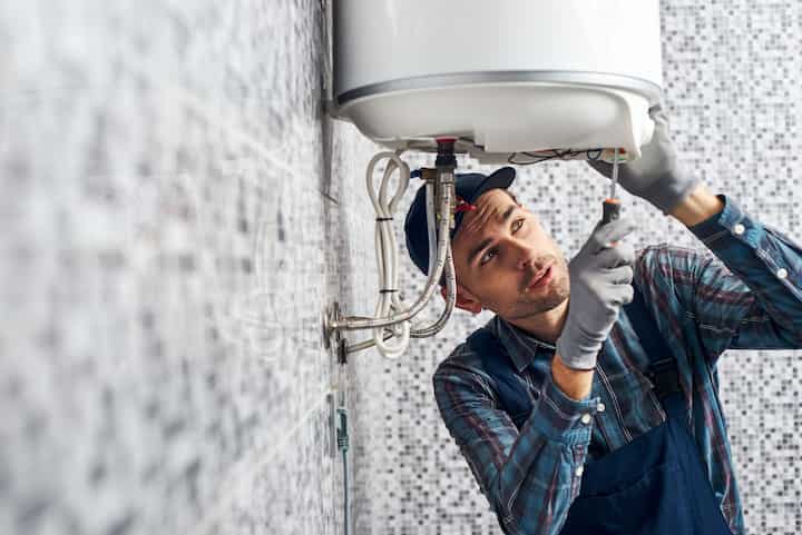 Top signs you might need a professional plumber.